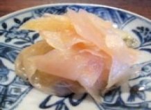 Имбирь на подоконнике